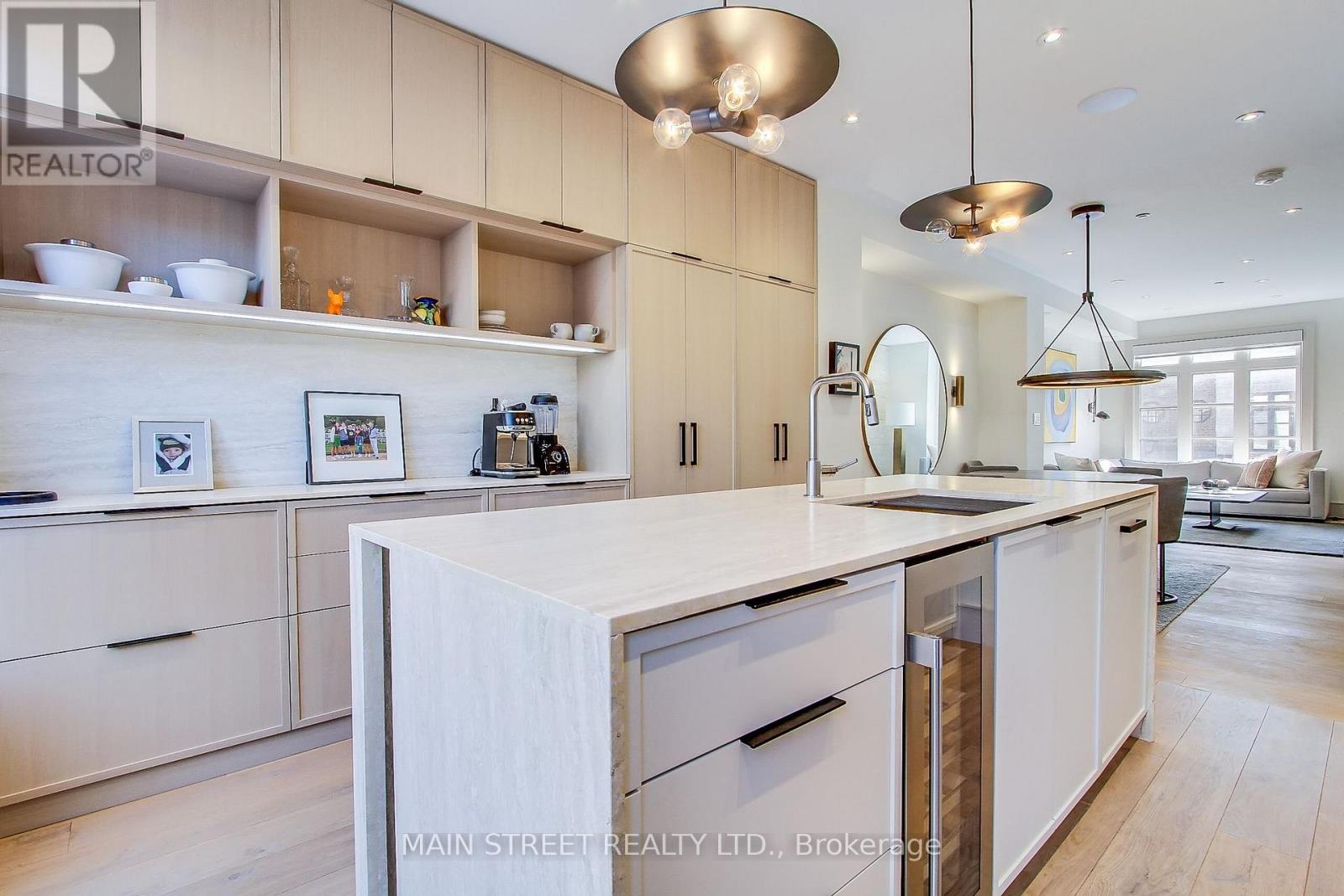 #27 12 POWSELAND CRESCENT - 13