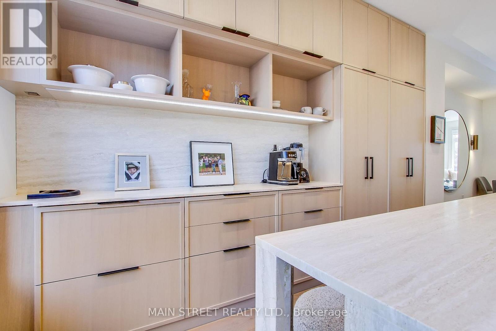 #27 12 POWSELAND CRESCENT - 14