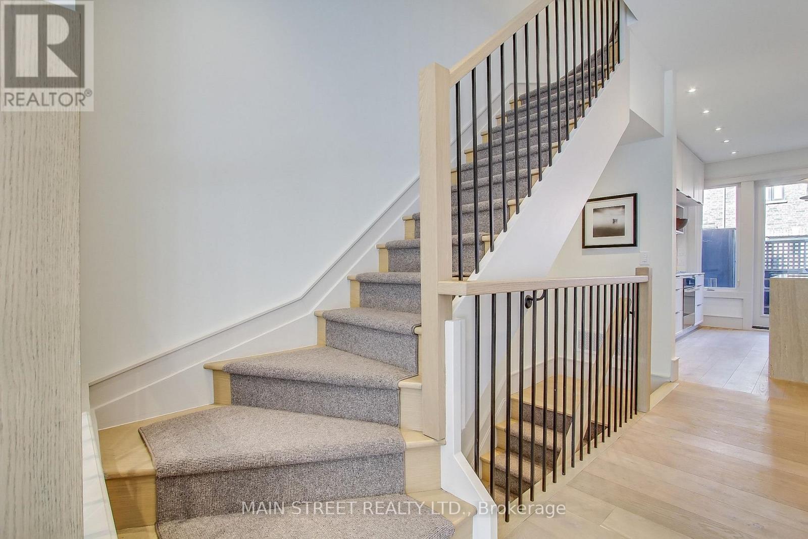 #27 12 POWSELAND CRESCENT - 24