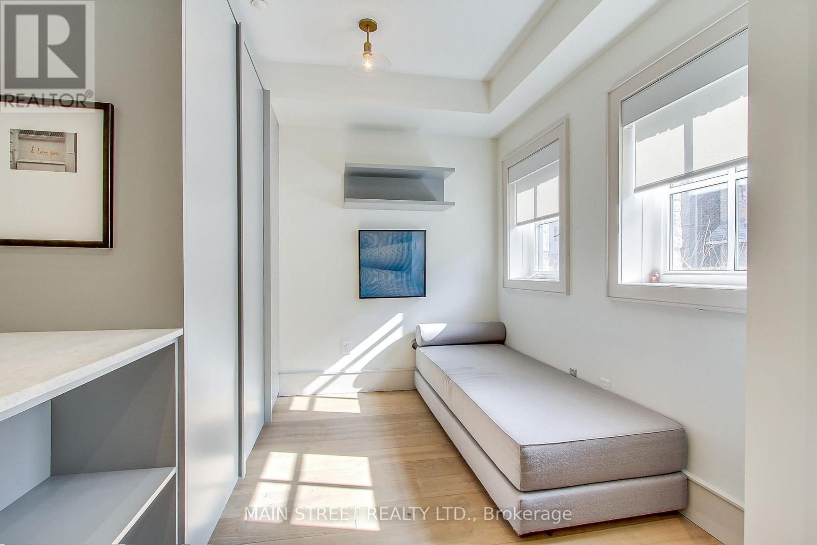 #27 12 POWSELAND CRESCENT - 48