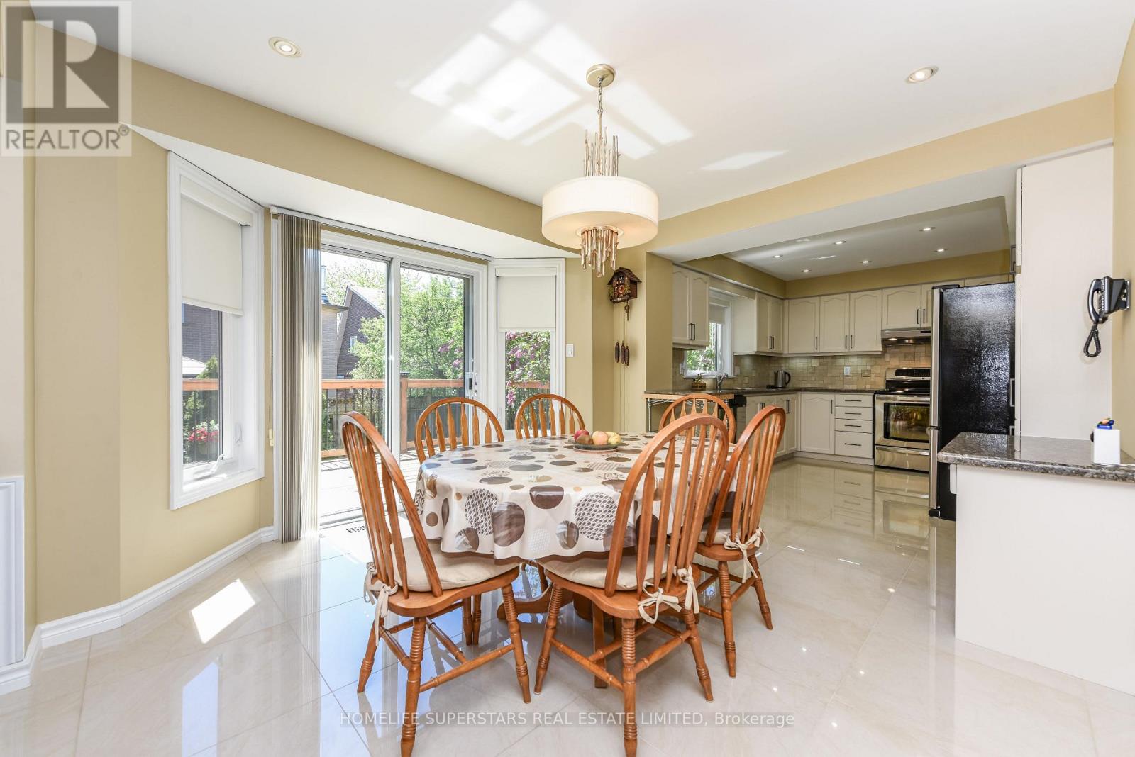 168 RIVER OAKS BOULEVARD E - 14