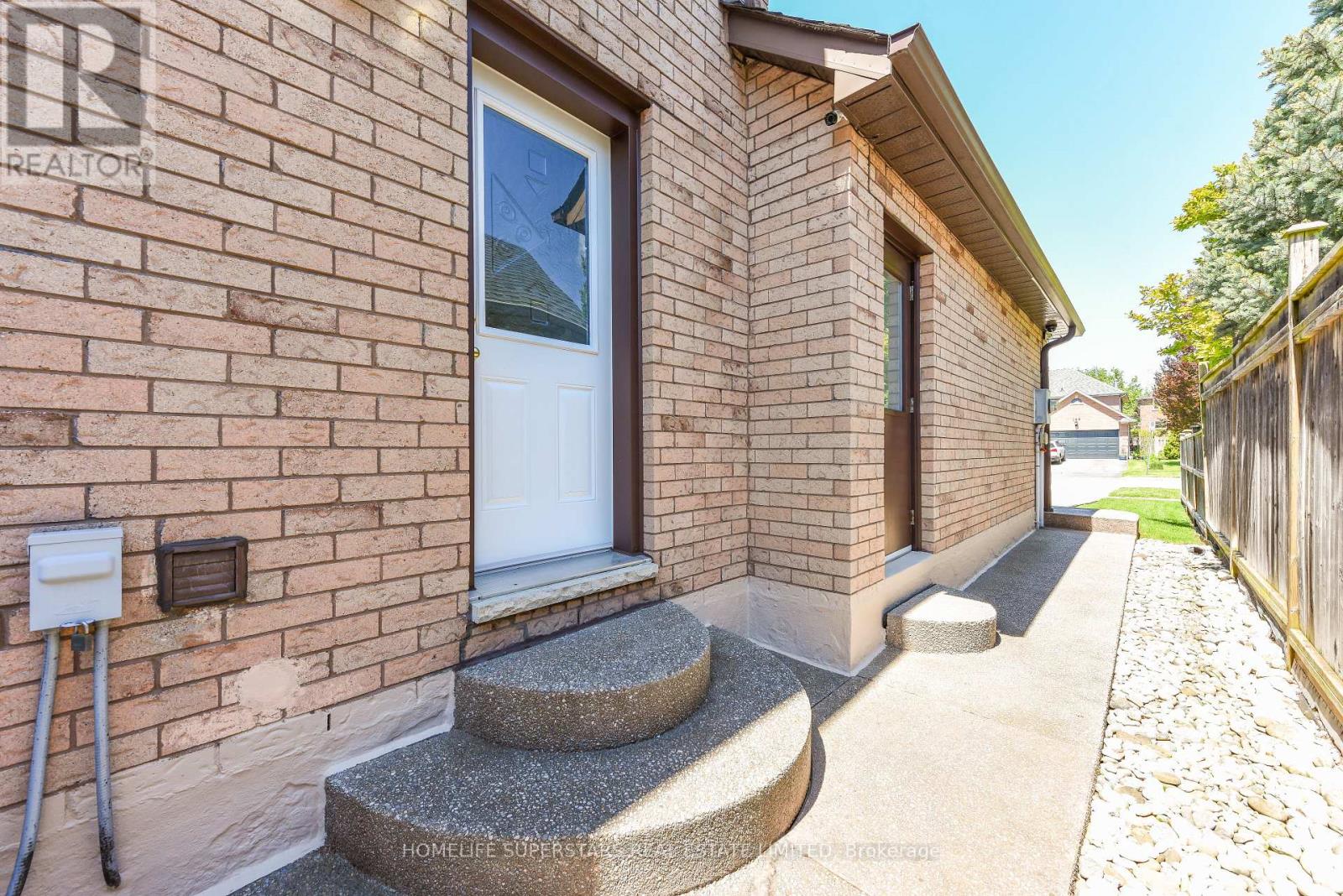 168 RIVER OAKS BOULEVARD E - 40