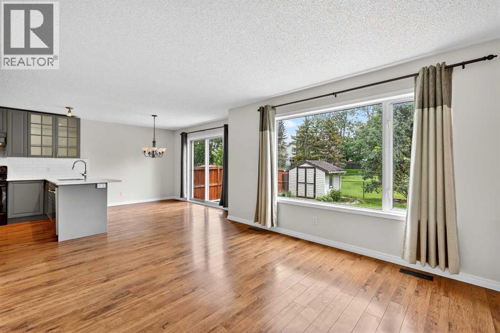 98 River Rock Crescent SE — photo 22
