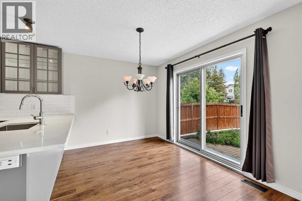 98 River Rock Crescent SE — photo 25