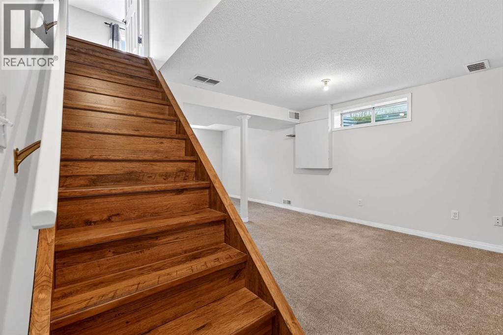 98 River Rock Crescent SE — photo 42