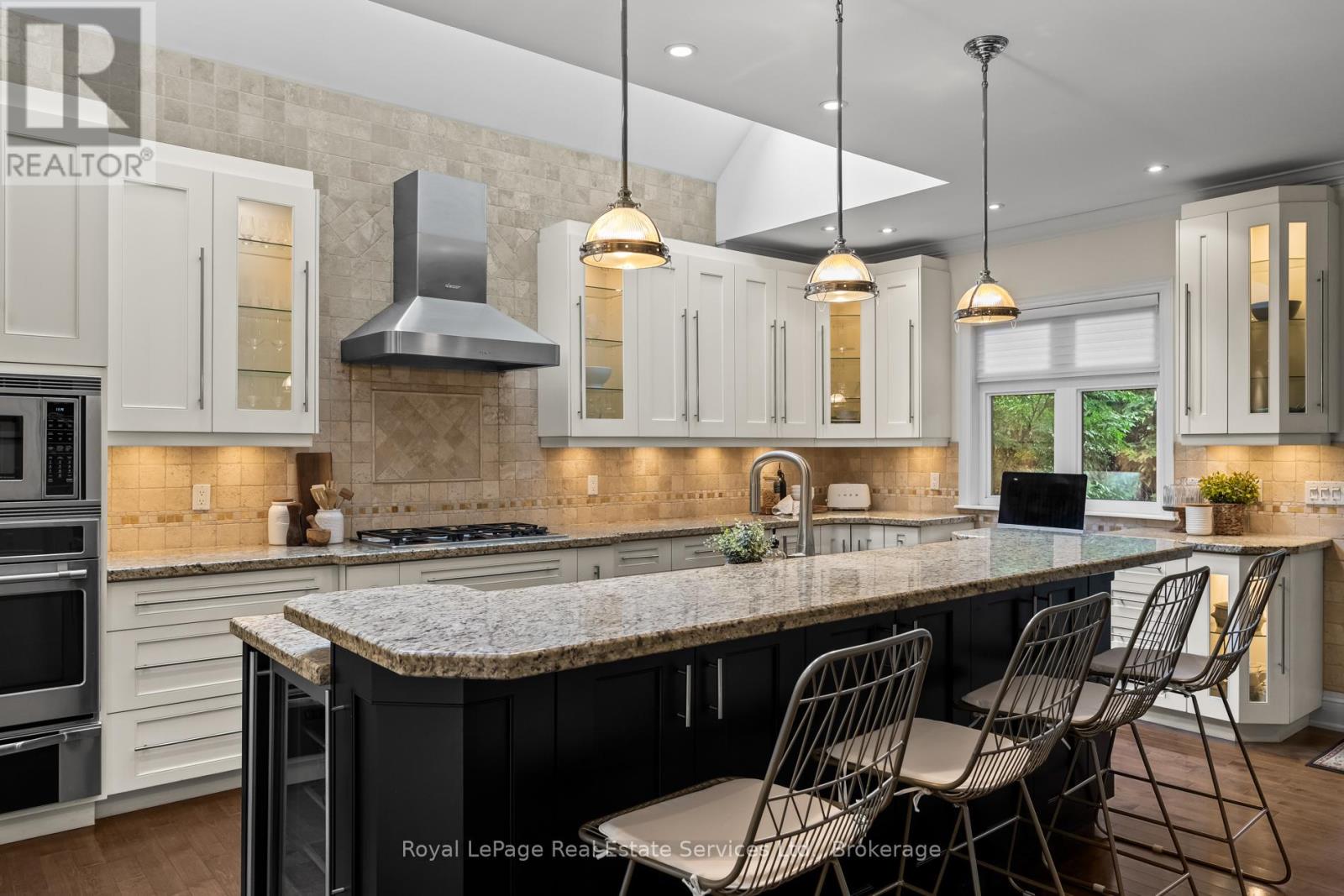 370 CHRISTINA DRIVE - 12