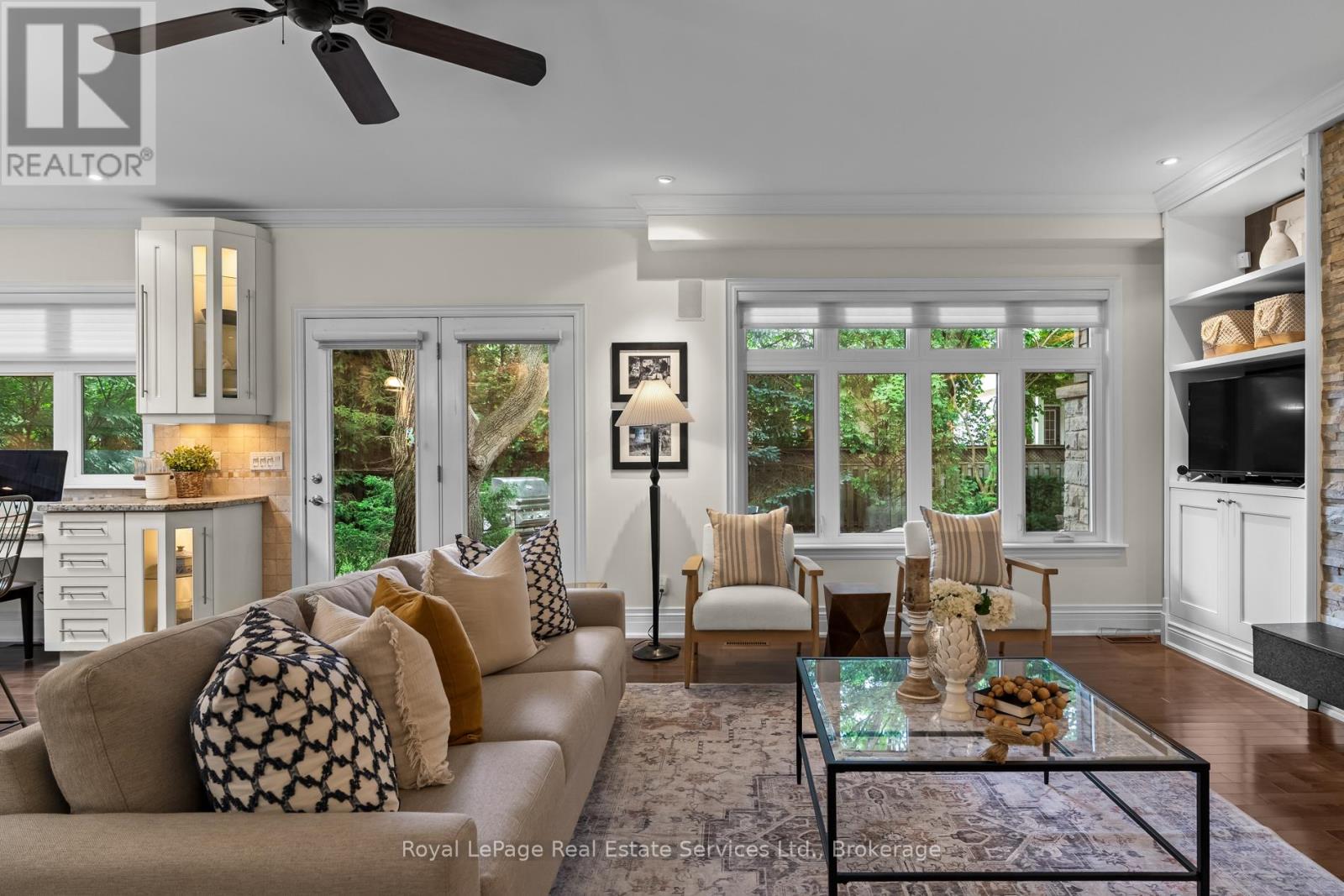 370 CHRISTINA DRIVE - 15