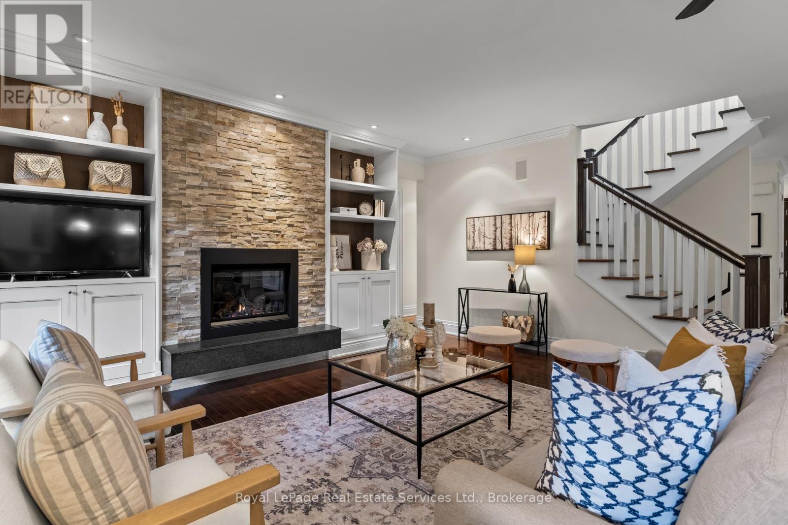 370 CHRISTINA DRIVE - 19
