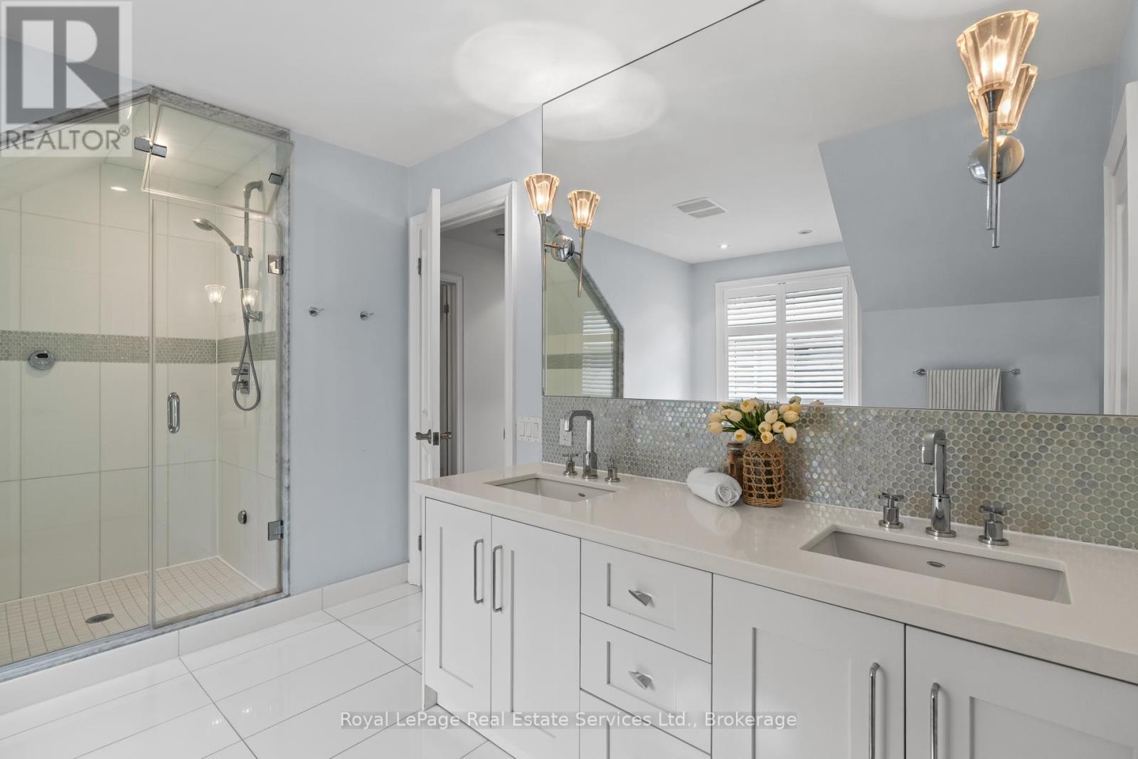 370 CHRISTINA DRIVE - 31