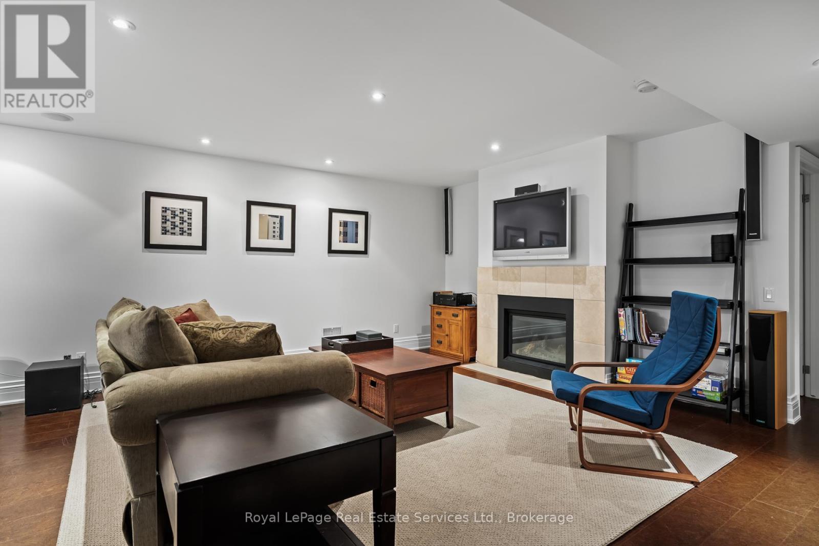 370 CHRISTINA DRIVE - 34