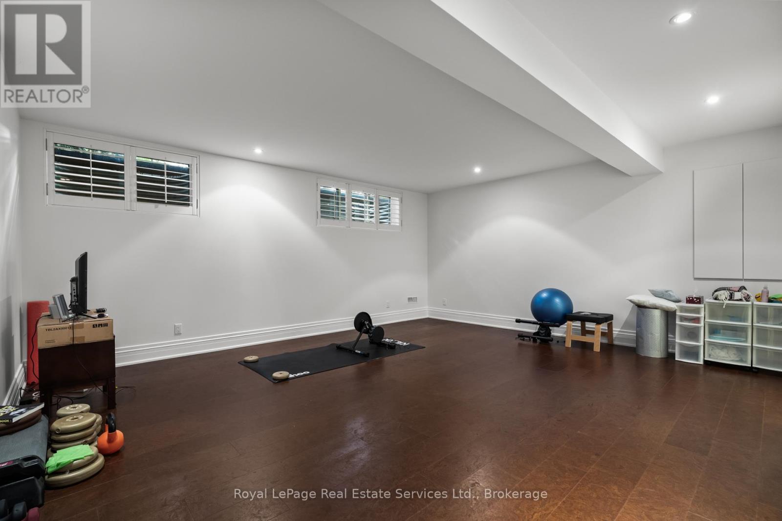 370 CHRISTINA DRIVE - 35