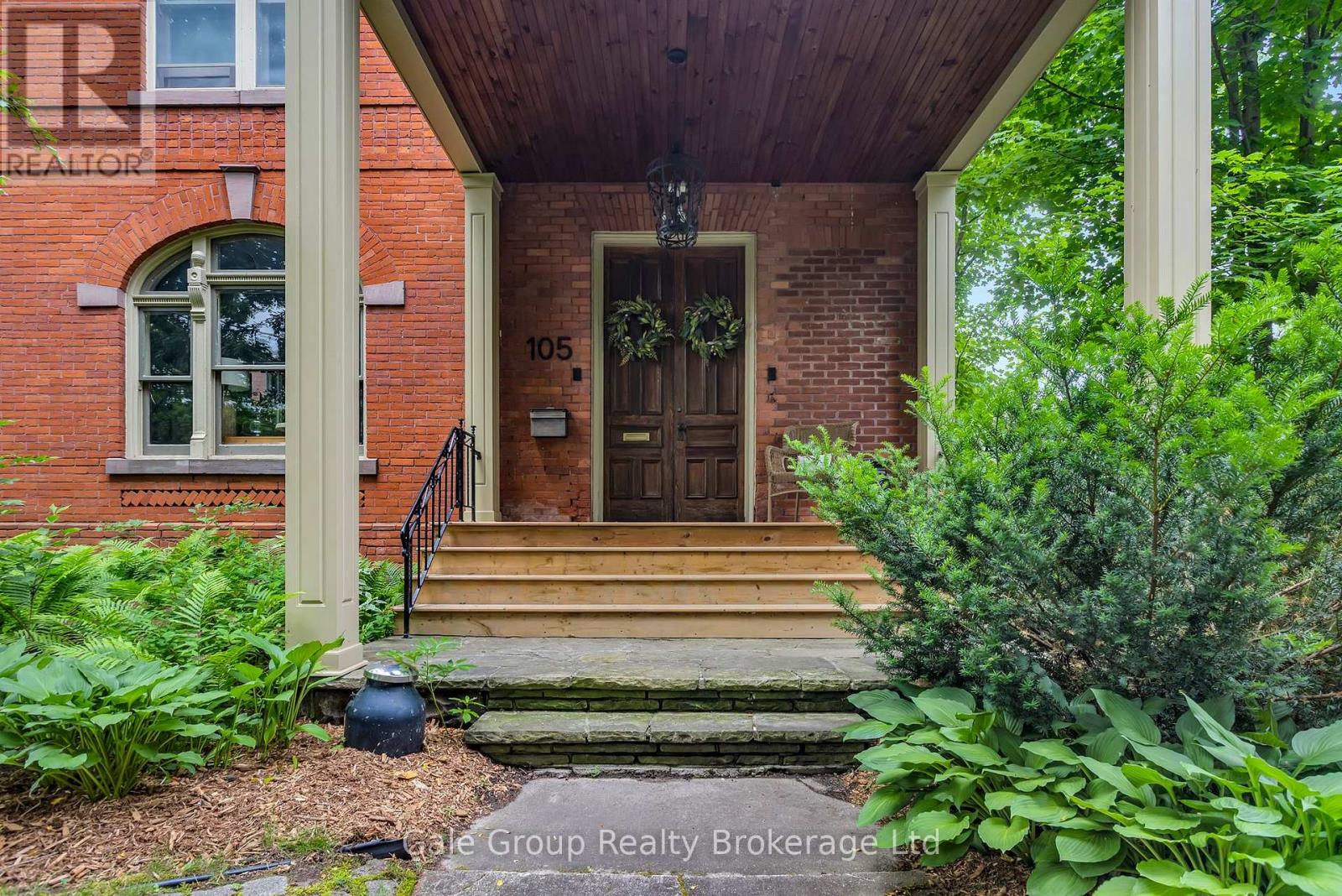 105 VANSITTART AVENUE - 1