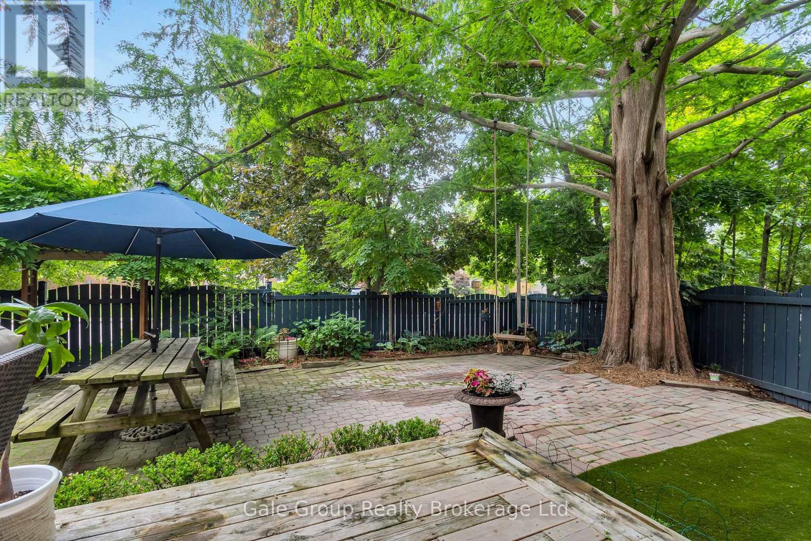 105 VANSITTART AVENUE - 10