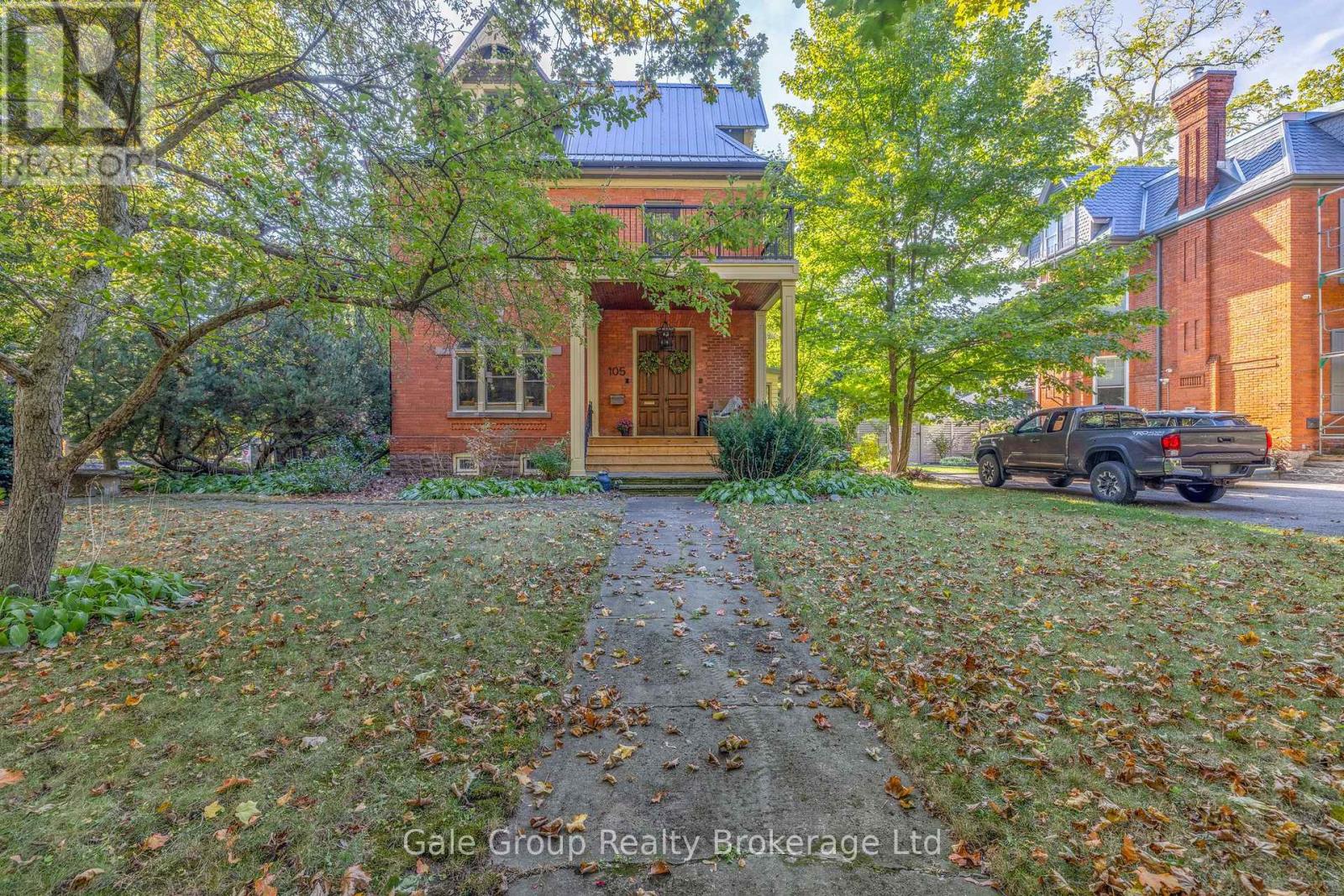 105 VANSITTART AVENUE - 13