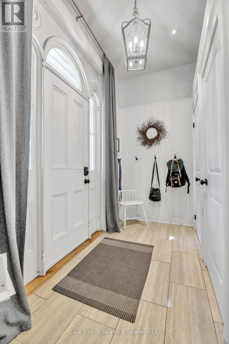 105 VANSITTART AVENUE - 18