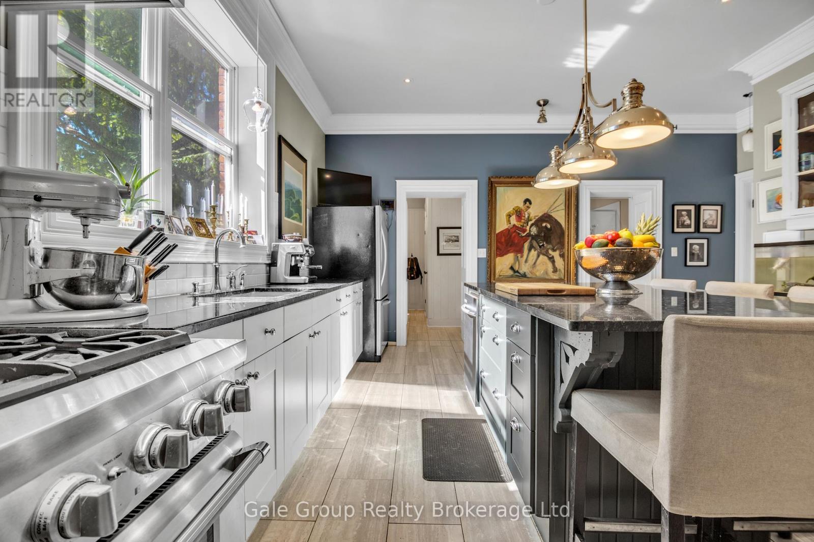 105 VANSITTART AVENUE - 21