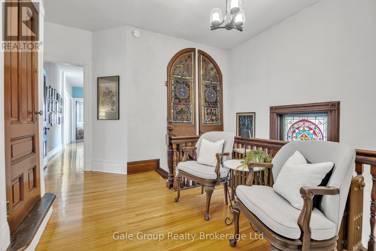 105 VANSITTART AVENUE - 31