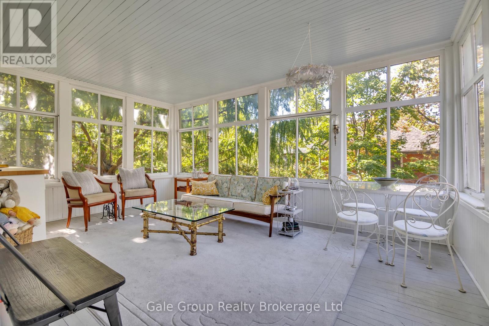 105 VANSITTART AVENUE - 39