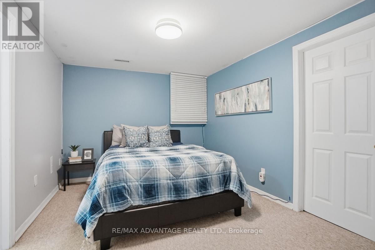 535 THORNWOOD DRIVE - 15