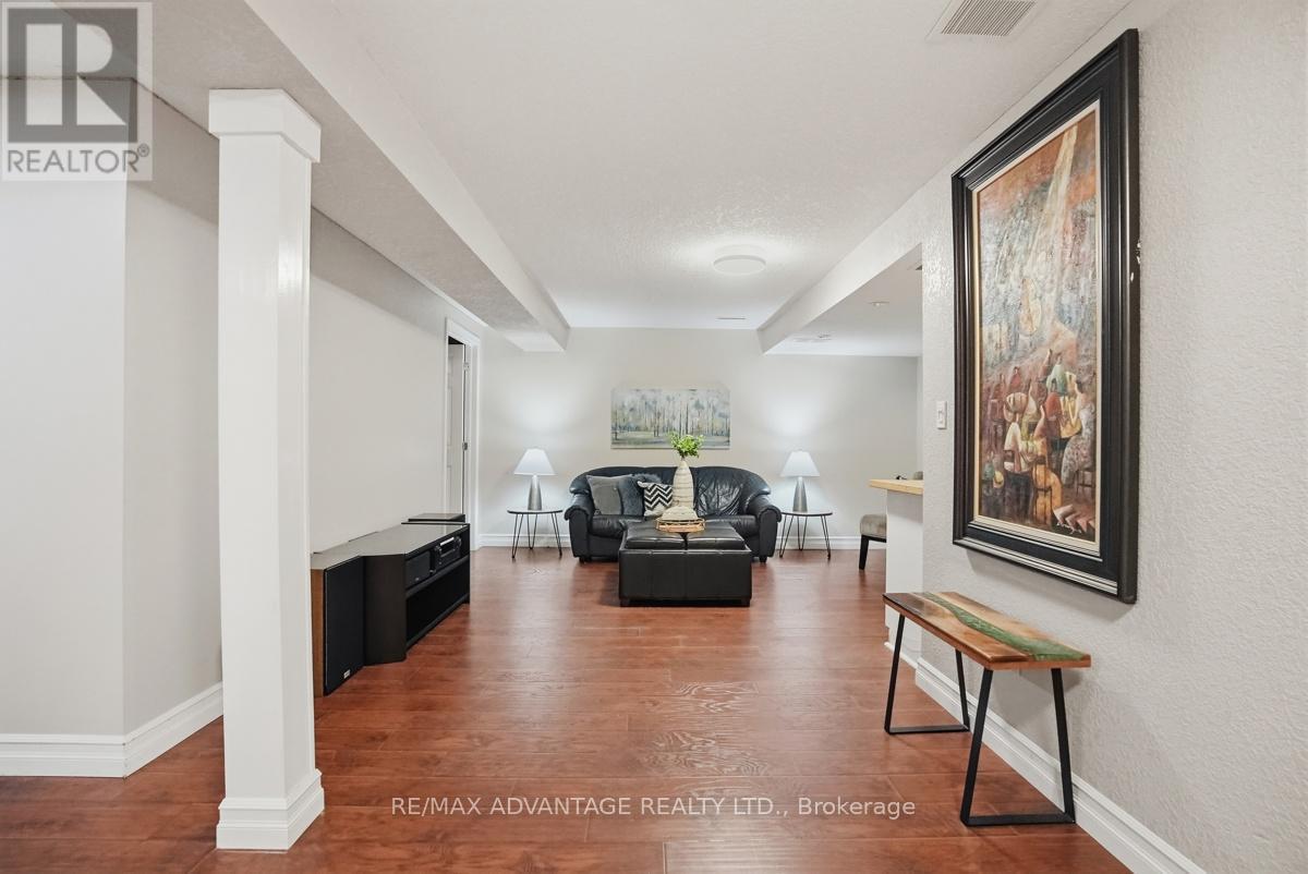 535 THORNWOOD DRIVE - 17