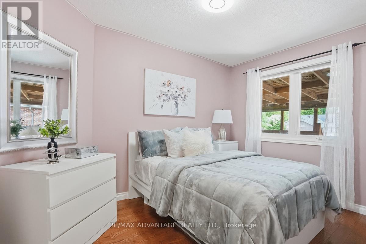 535 THORNWOOD DRIVE - 13
