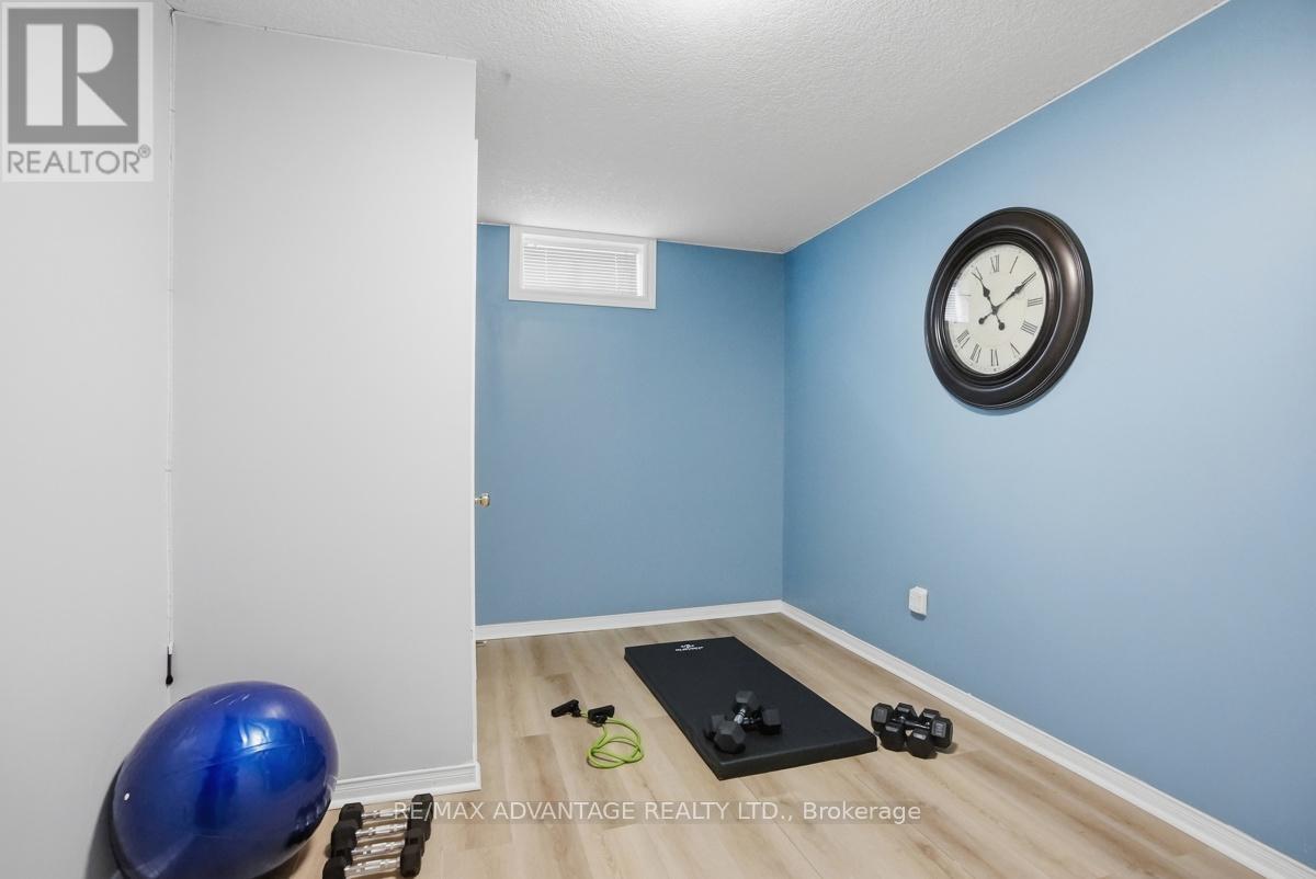 535 THORNWOOD DRIVE - 18