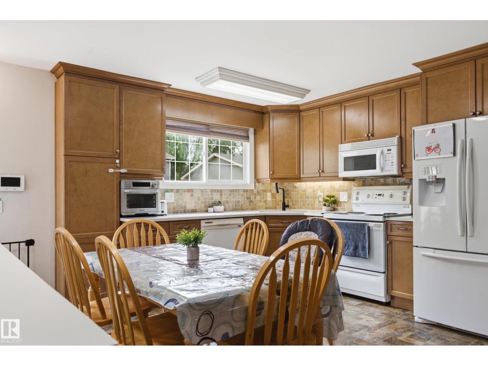 2103 53 ST NW — photo 15