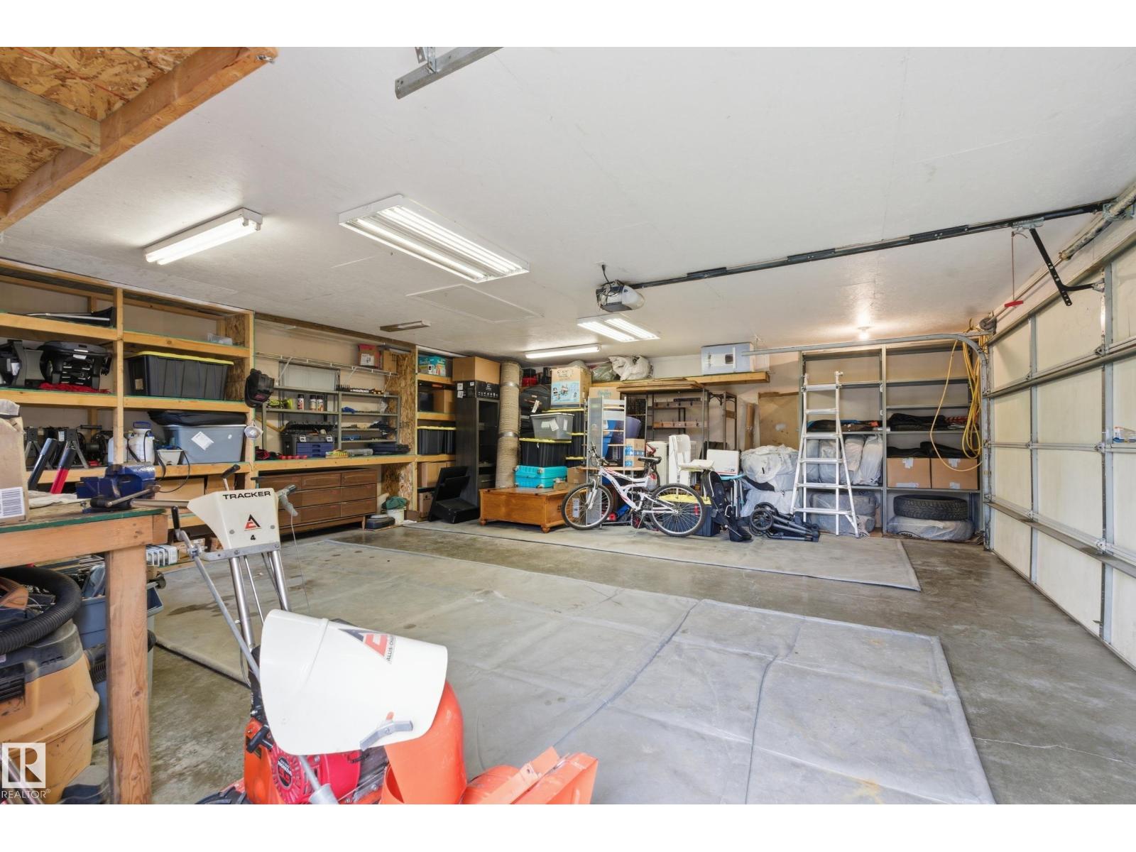 2103 53 ST NW — photo 35