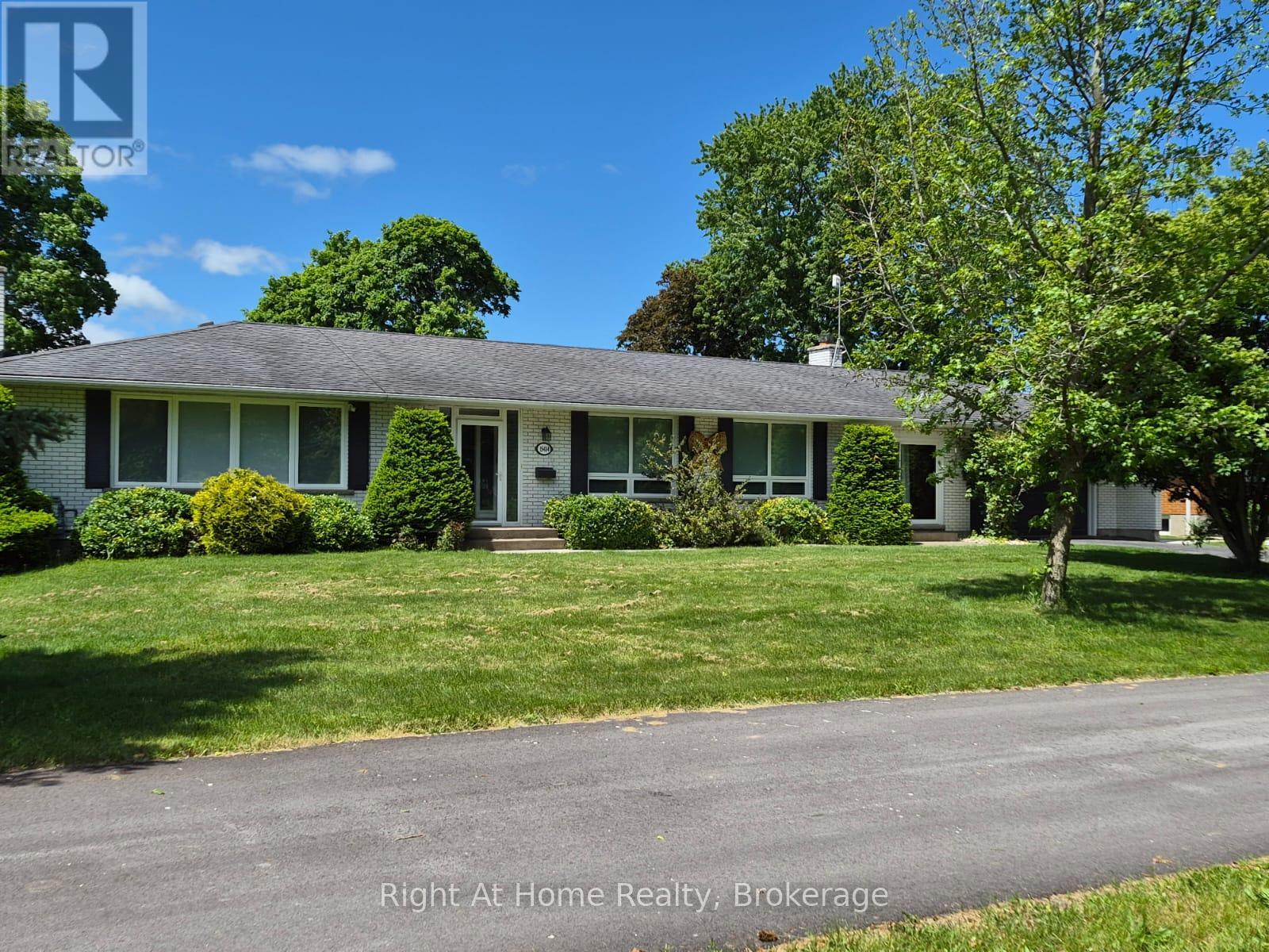 15414 NIAGARA PARKWAY - 1