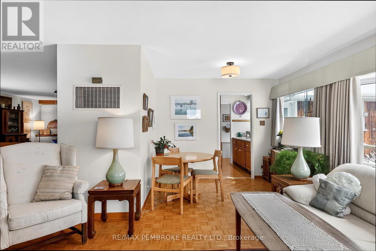 98 GLENDALE AVENUE - 13