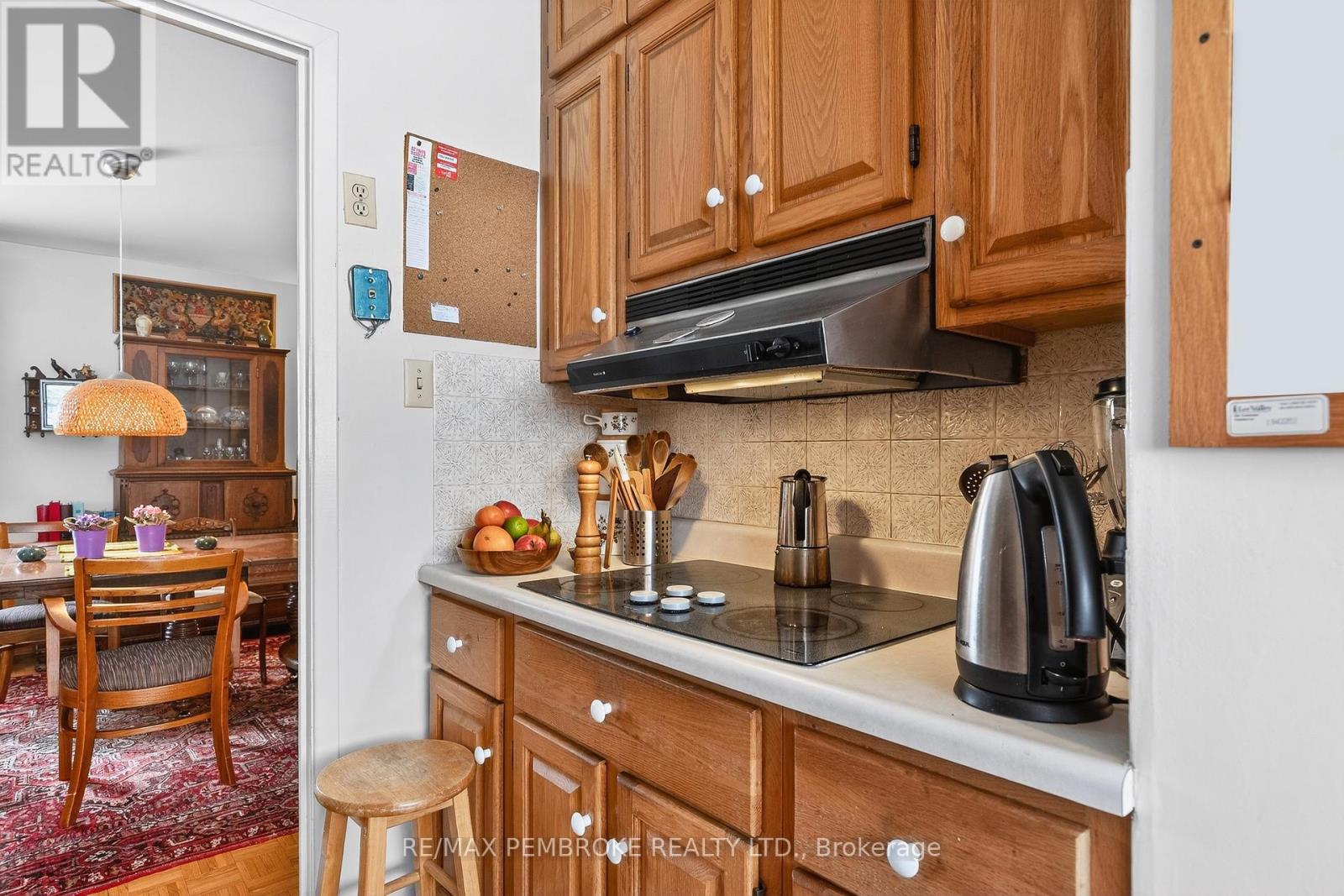 98 GLENDALE AVENUE - 19