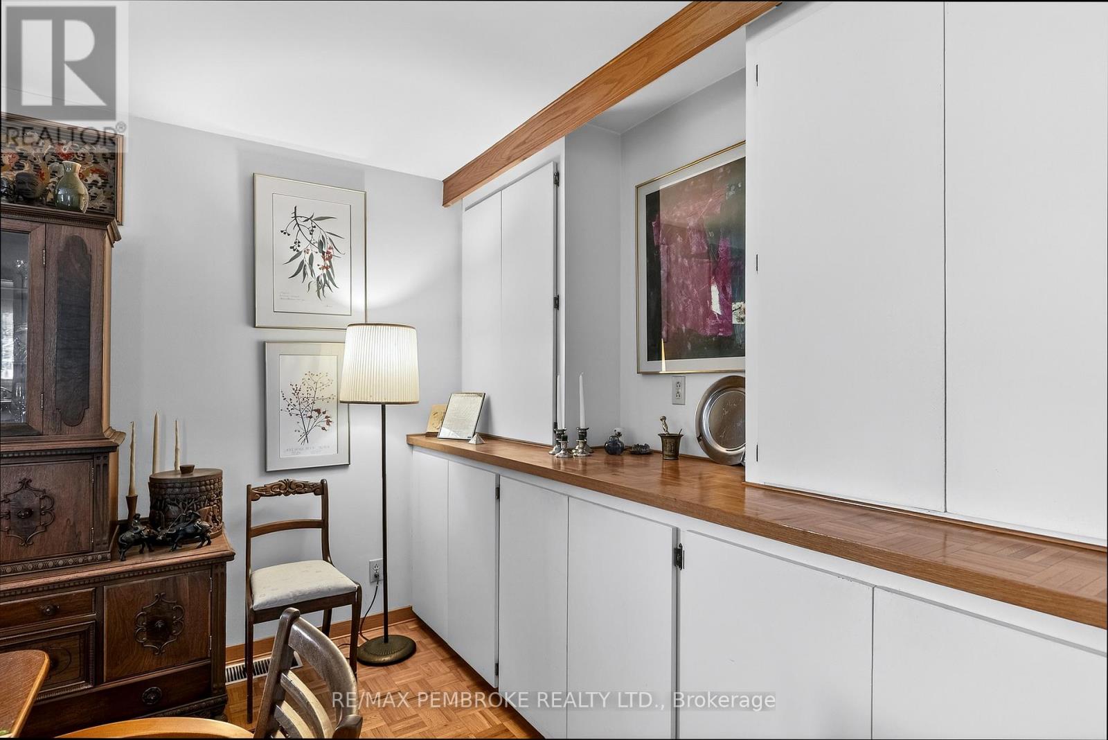 98 GLENDALE AVENUE - 21