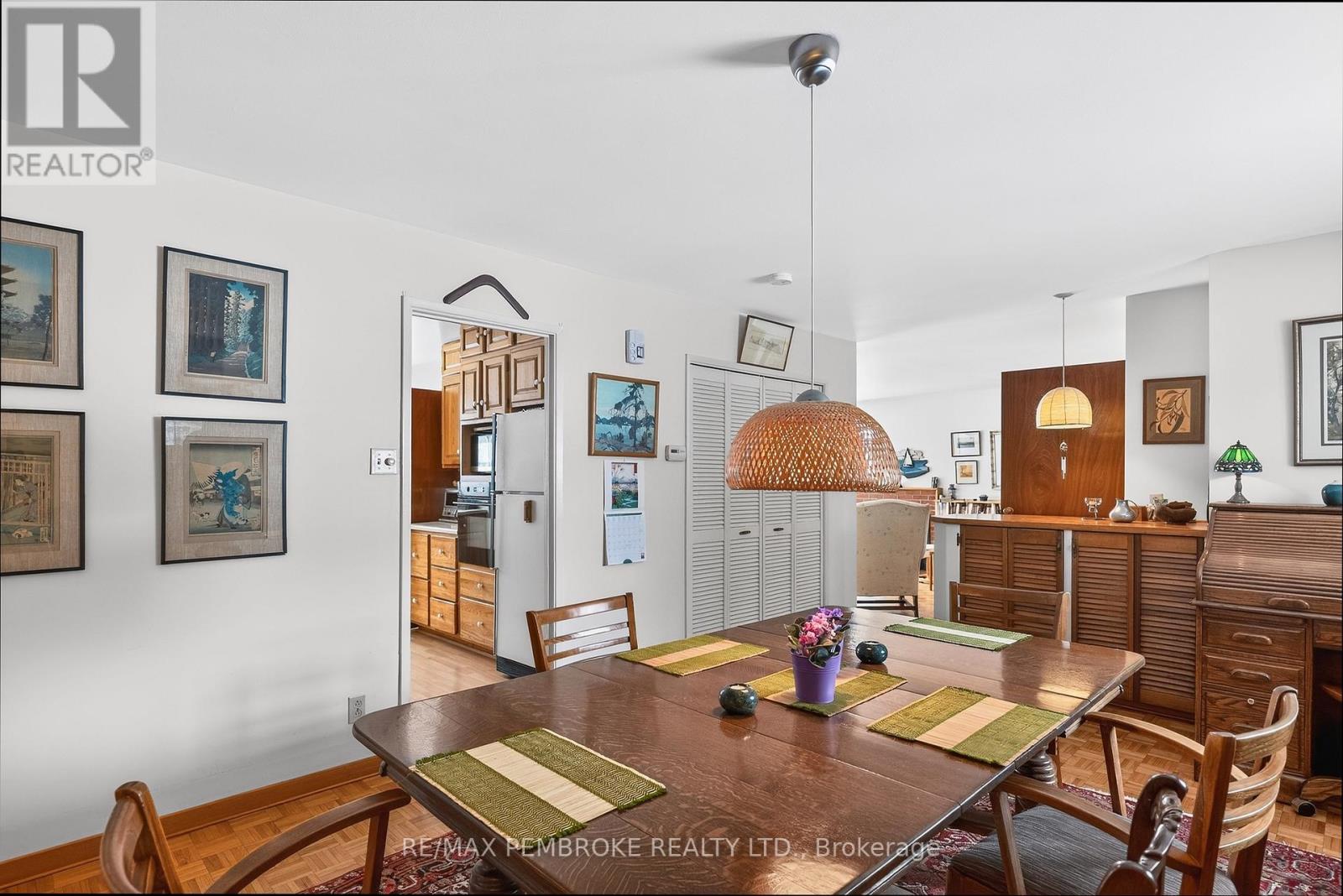 98 GLENDALE AVENUE - 22