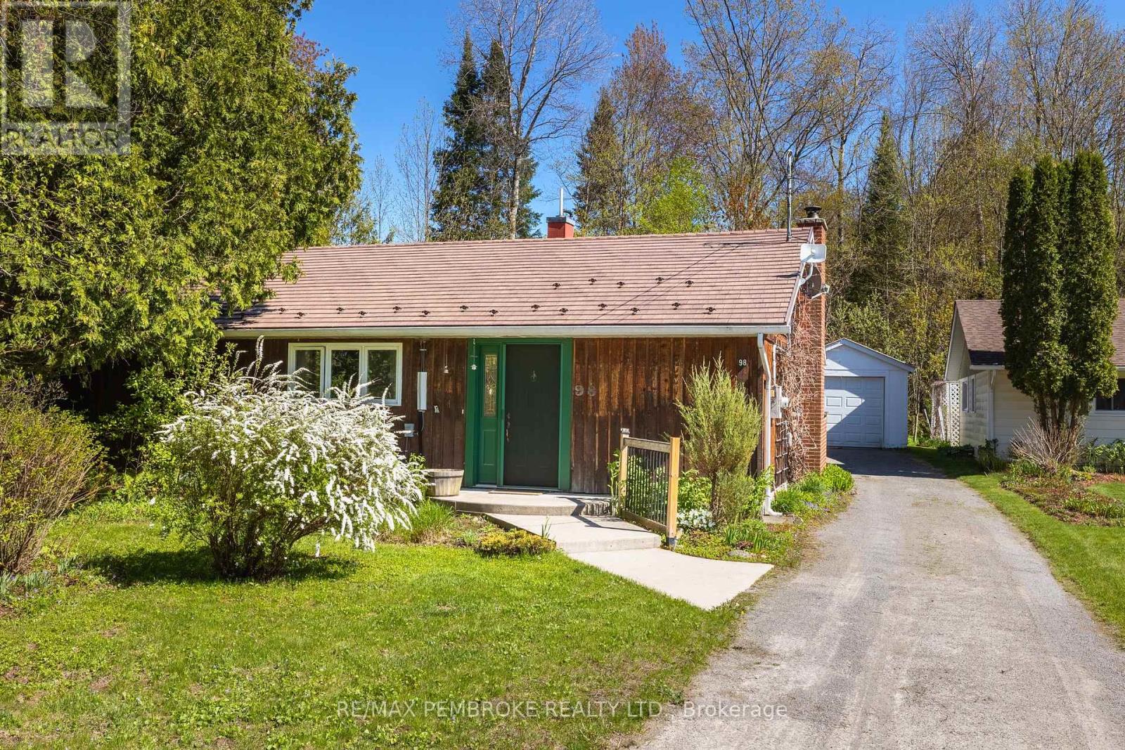 98 GLENDALE AVENUE - 4