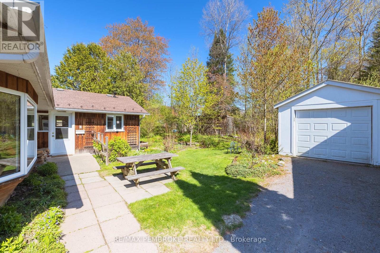 98 GLENDALE AVENUE - 9