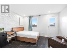 568 Delaware Avenue N, Toronto, ON M6H2V2 Photo 14