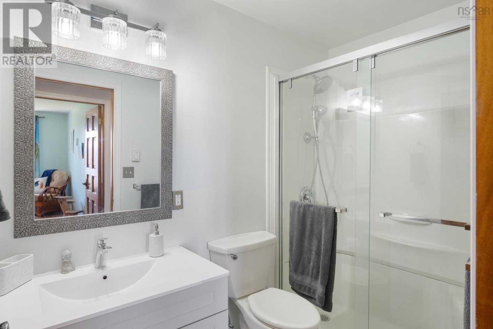 18-20 Harbourview Drive - 19