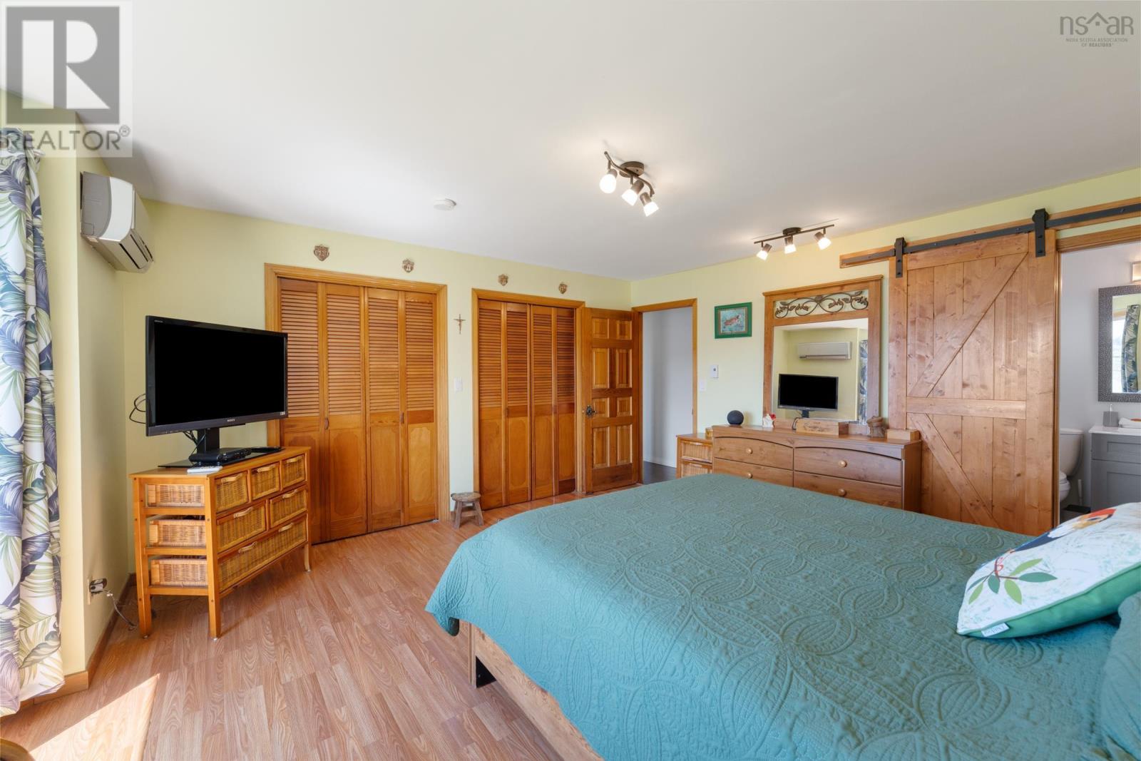 18-20 Harbourview Drive - 23