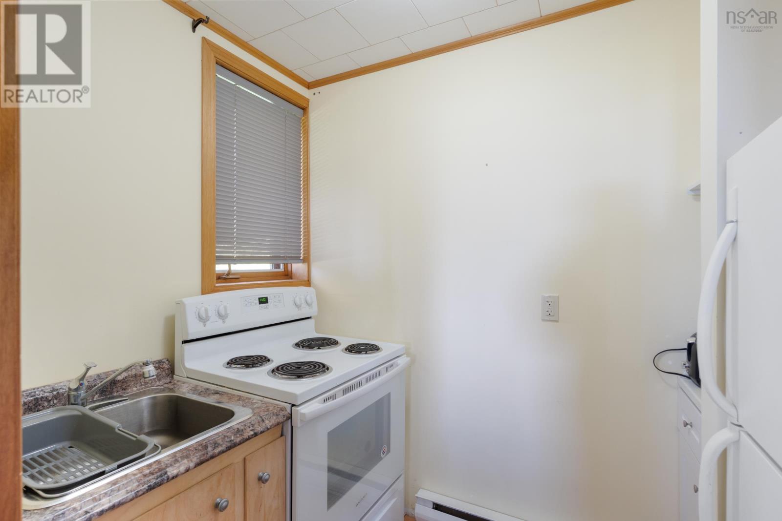 18-20 Harbourview Drive - 33