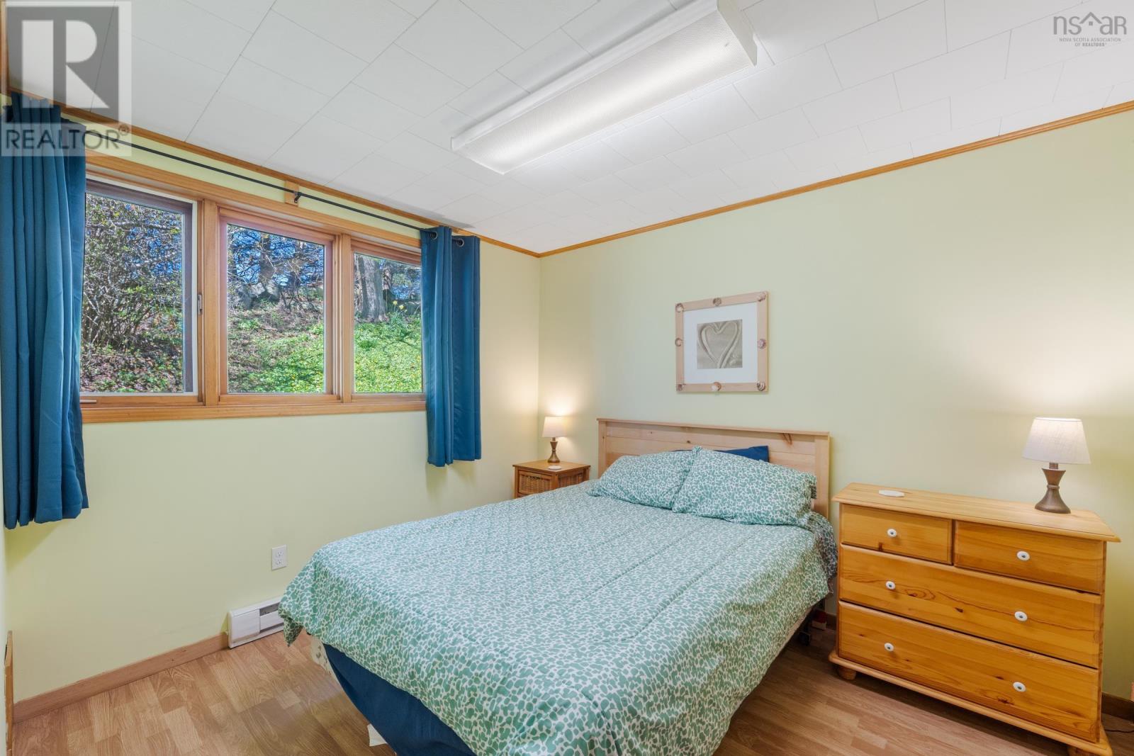 18-20 Harbourview Drive - 35