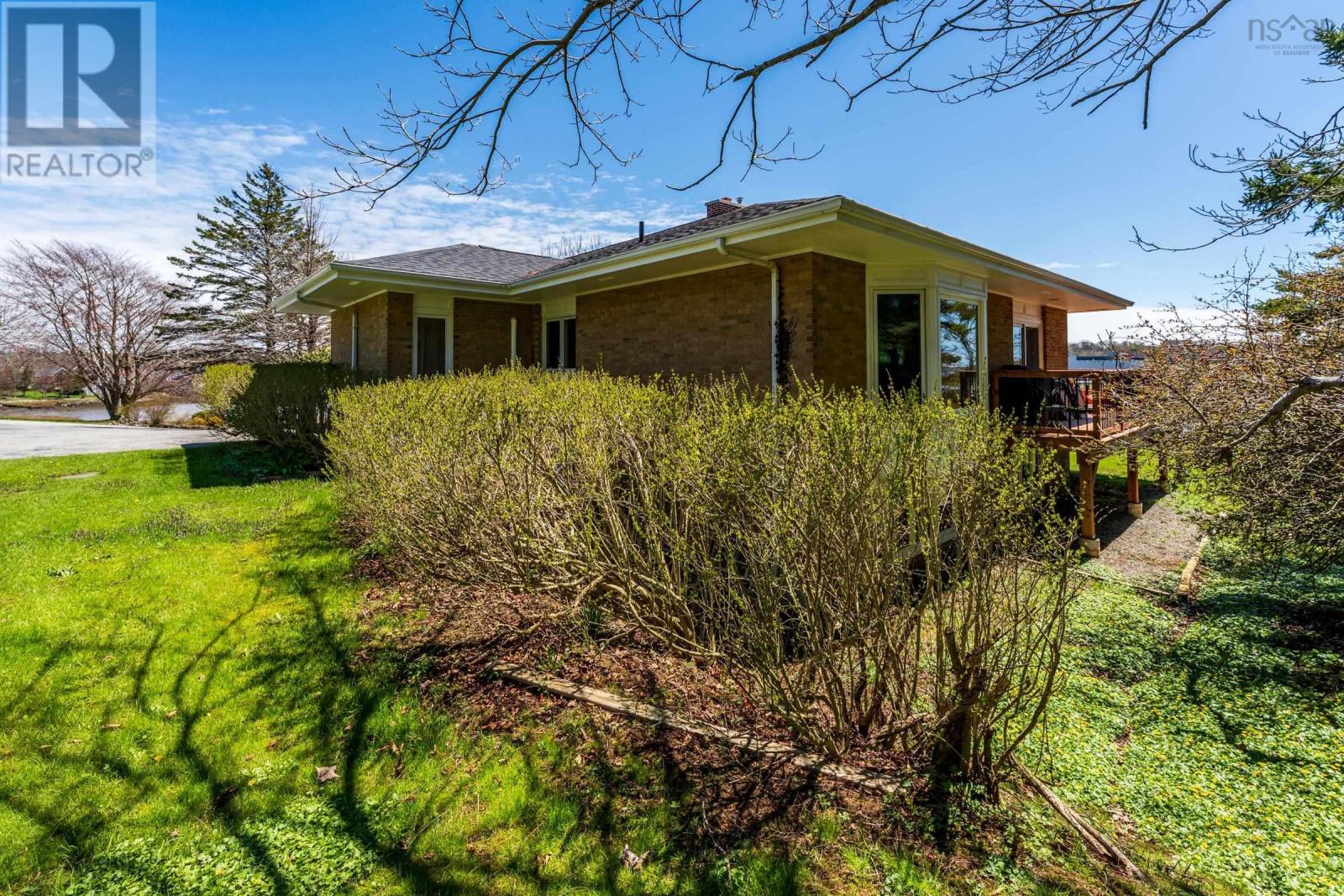18-20 Harbourview Drive - 46