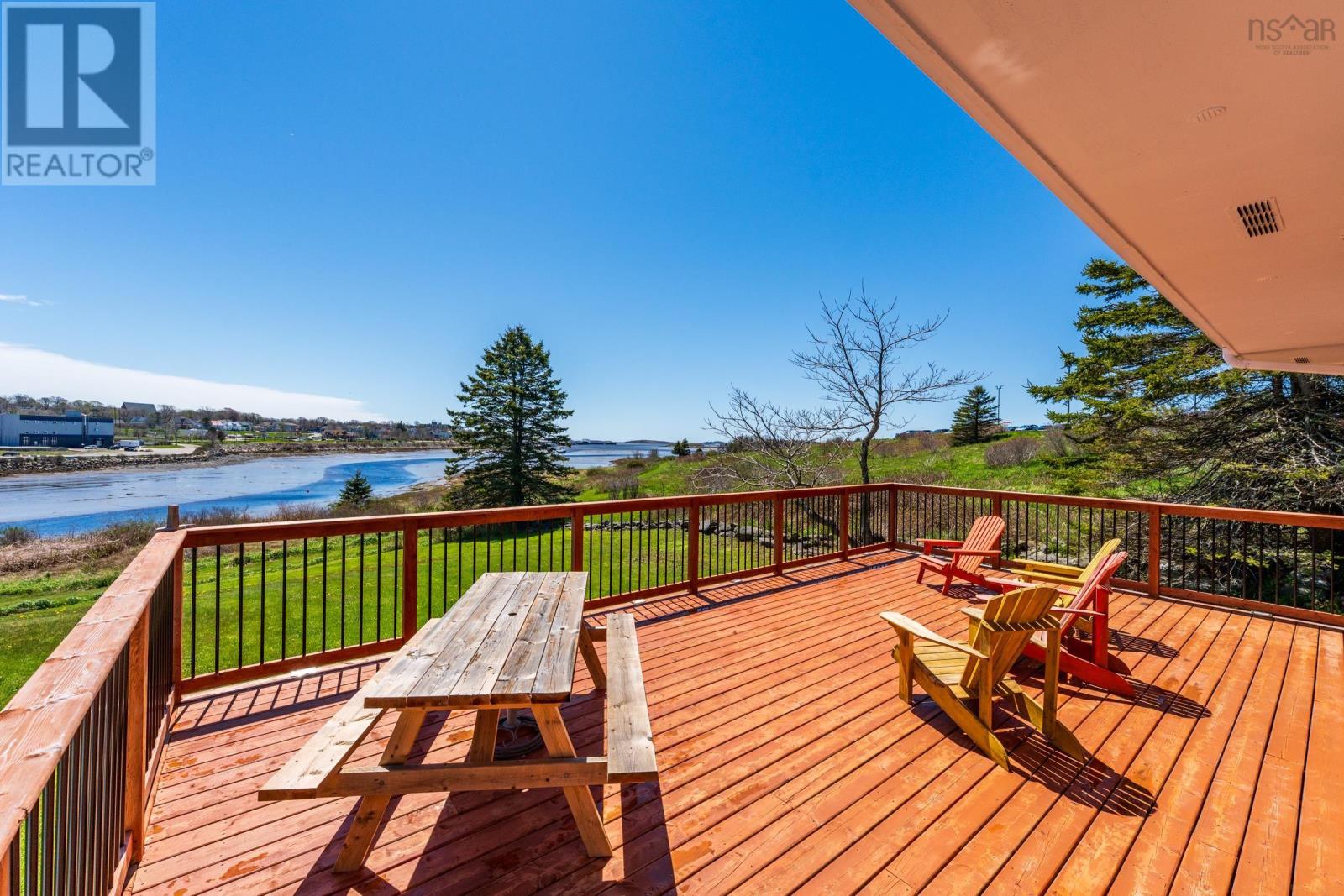 18-20 Harbourview Drive - 43
