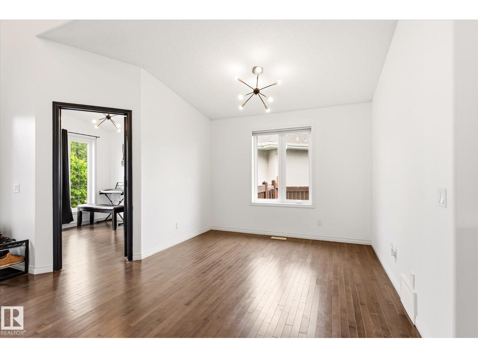 10405 98 ST — photo 17