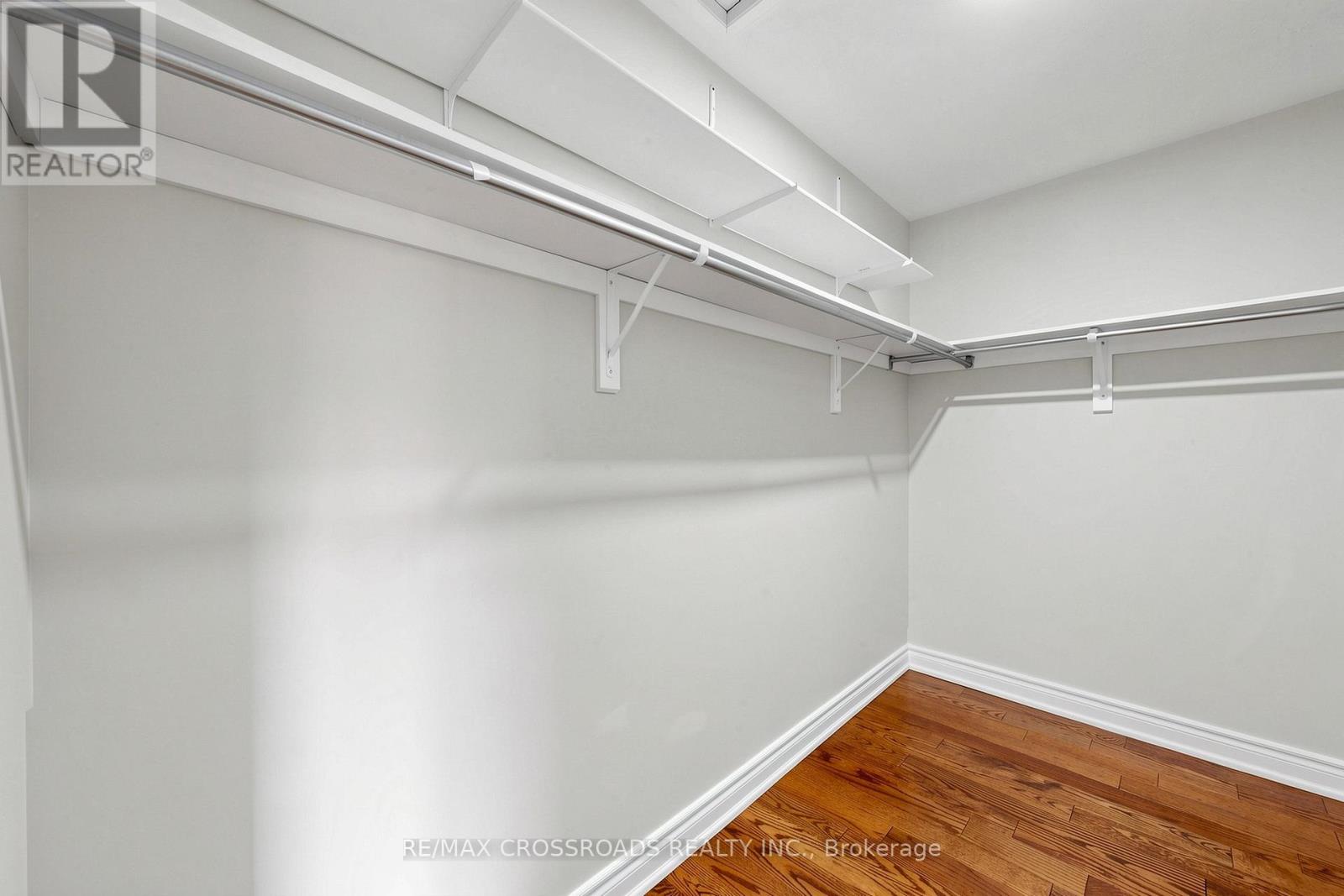 72 TELEGRAPH DRIVE - 26