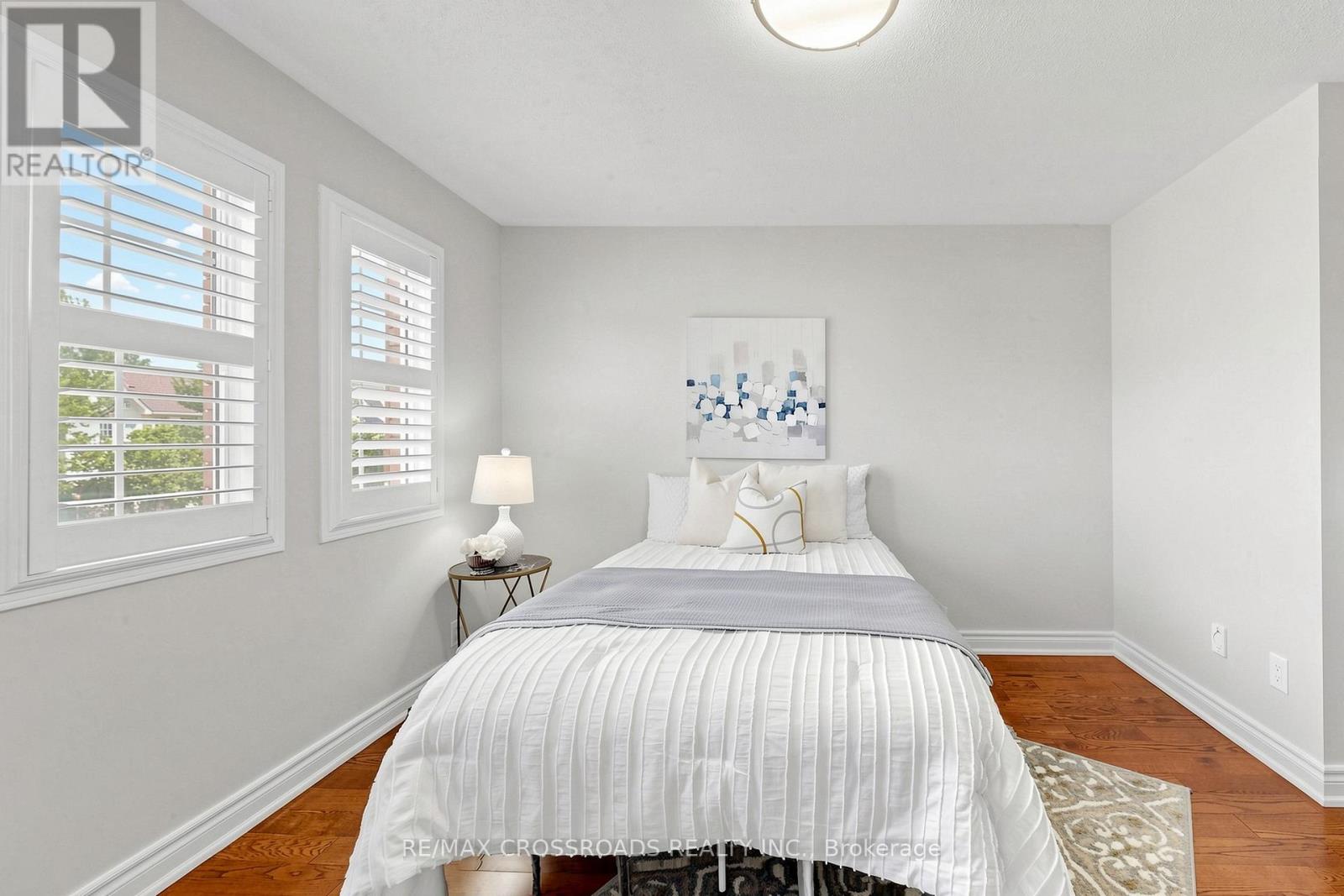 72 TELEGRAPH DRIVE - 35