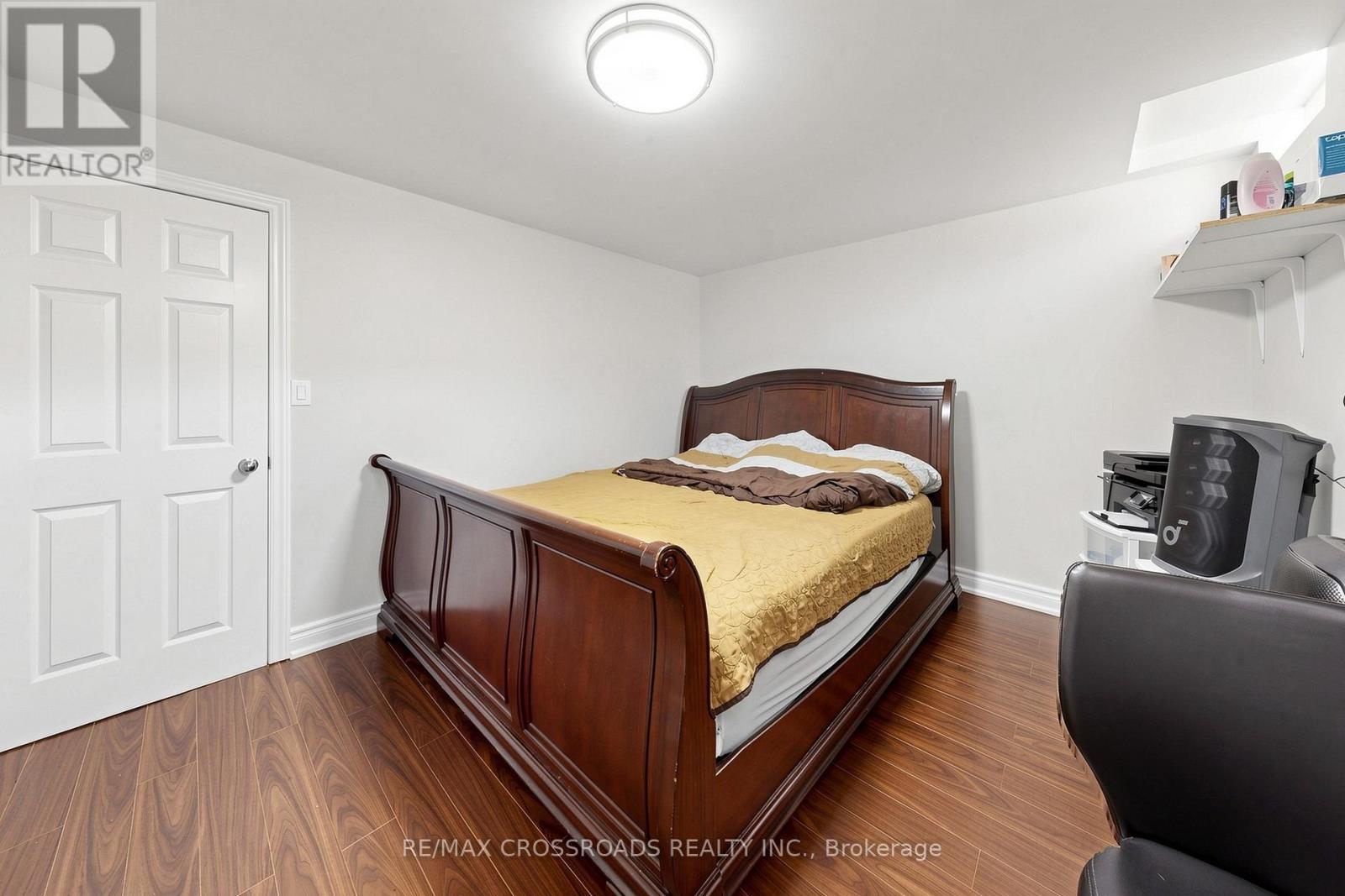 72 TELEGRAPH DRIVE - 42