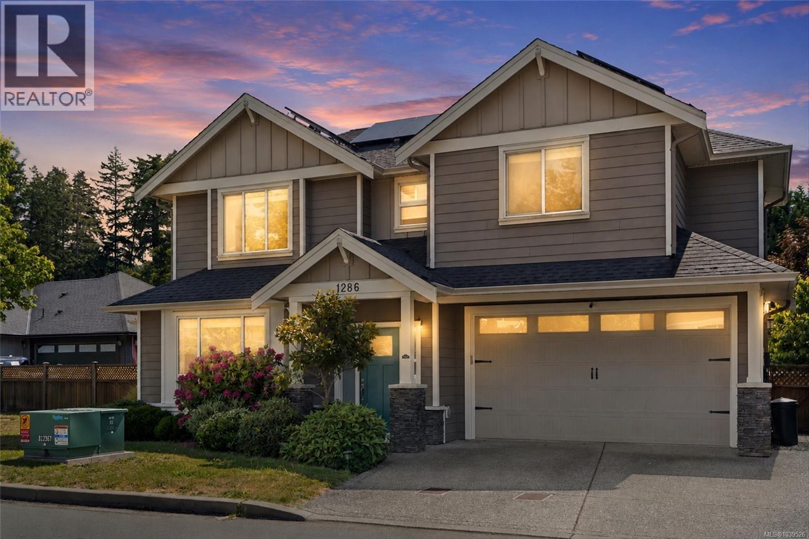 1286 McLeod Pl - 1