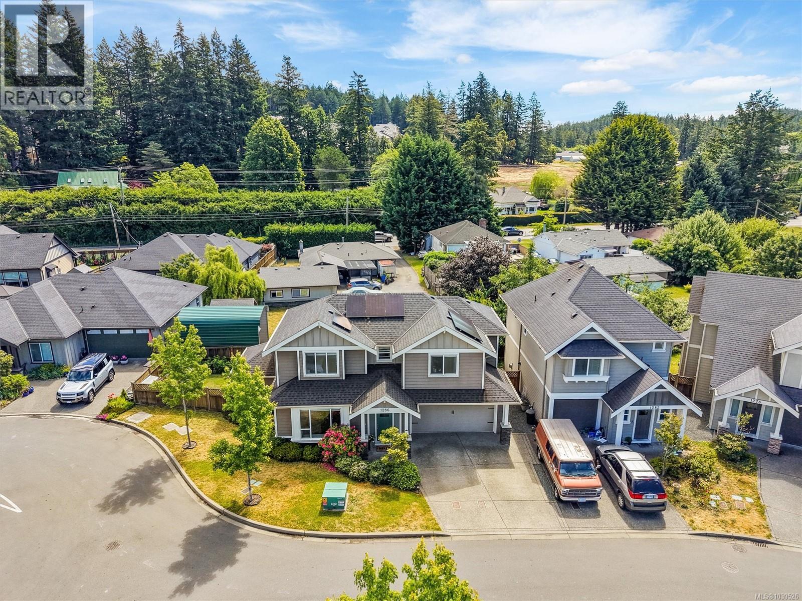 1286 McLeod Pl, Langford