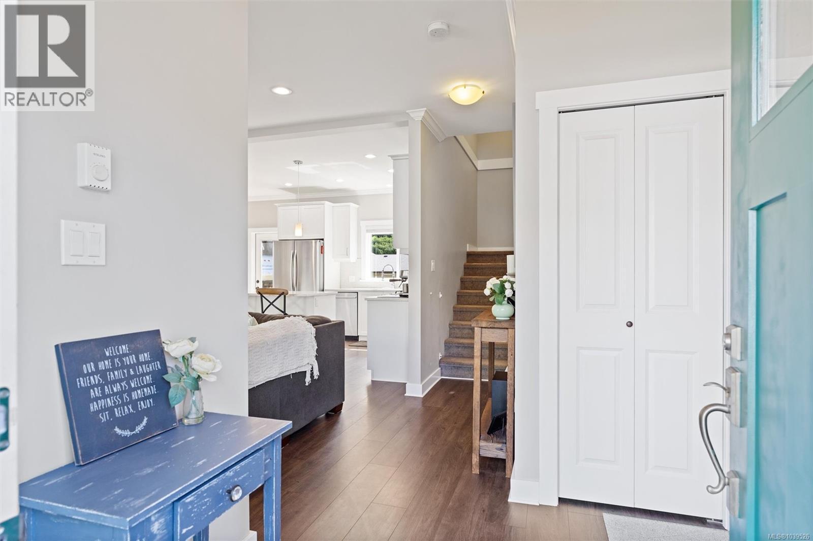1286 McLeod Pl - 5