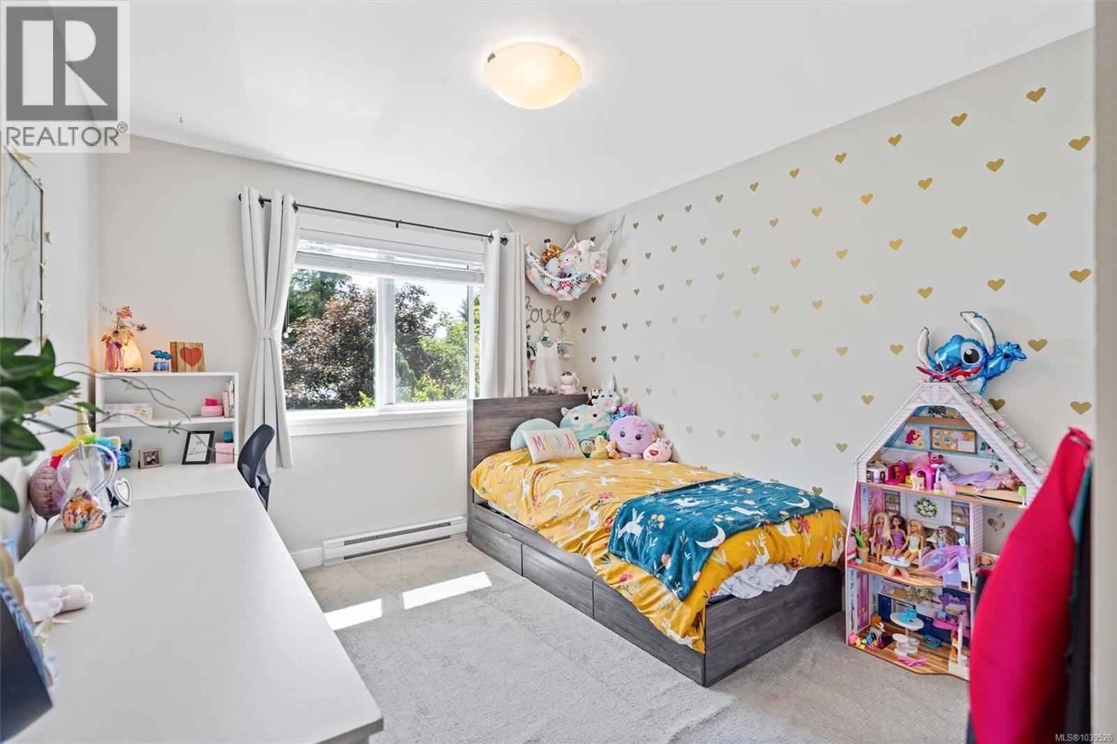 1286 McLeod Pl, Langford